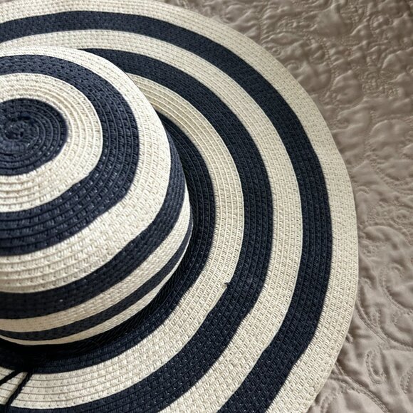 Sun Hat Beach - Navy Blue Stripe Hat - Beachy Classic Elegant - Picture 3 of 13